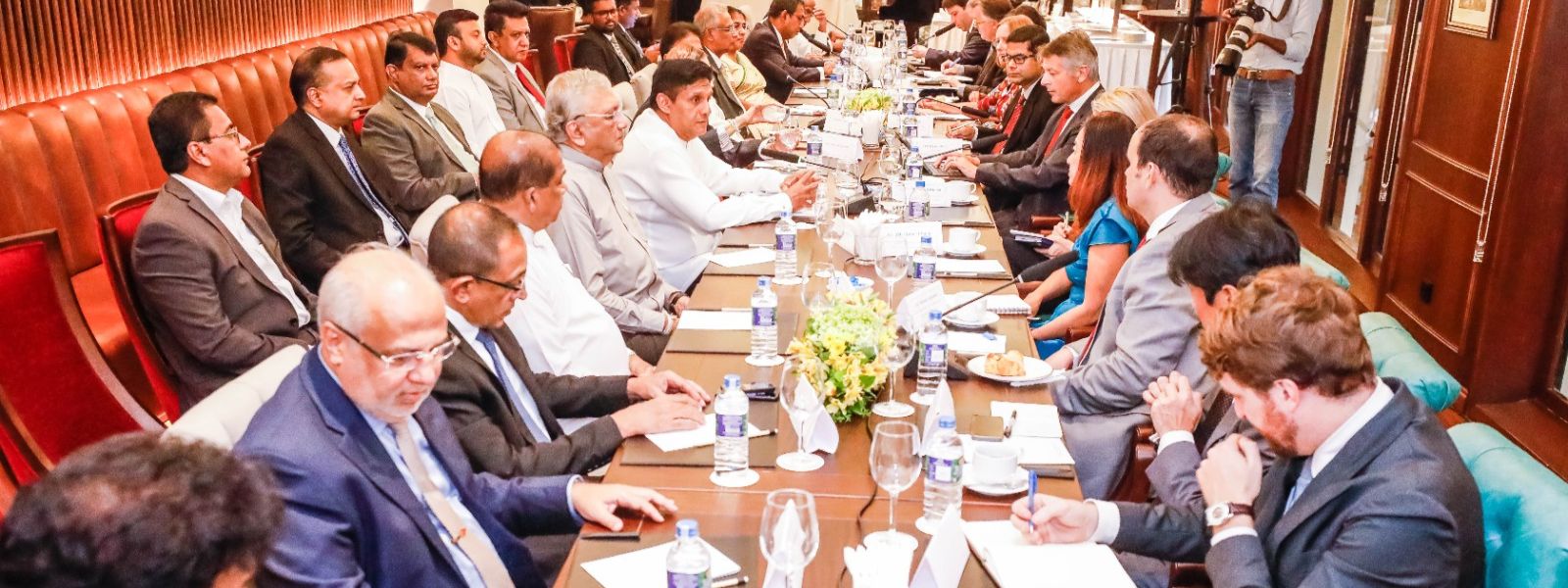 Opposition groups meet diplomats in Colombo